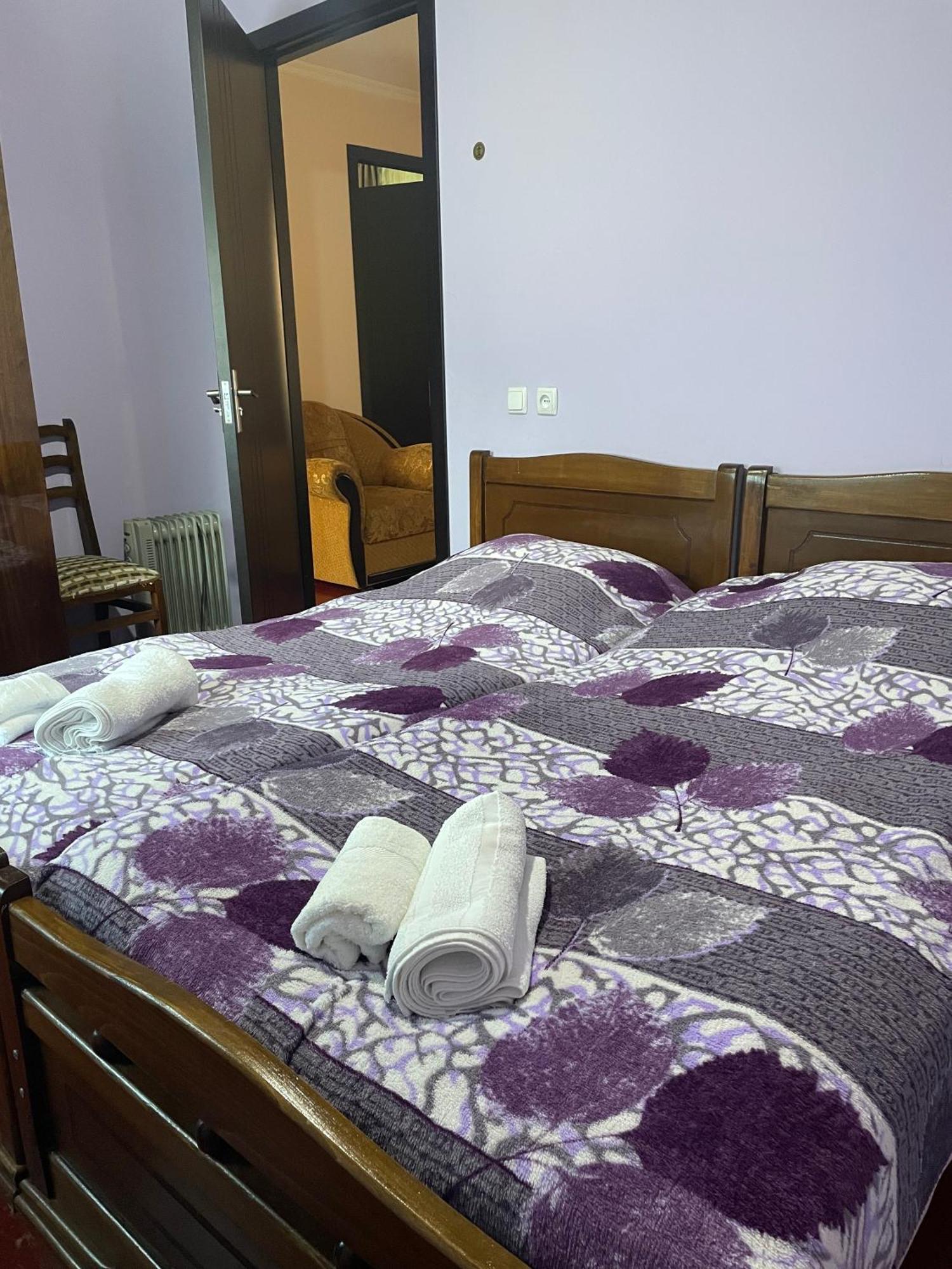 Guesthouse "Megi" Mestia Buitenkant foto