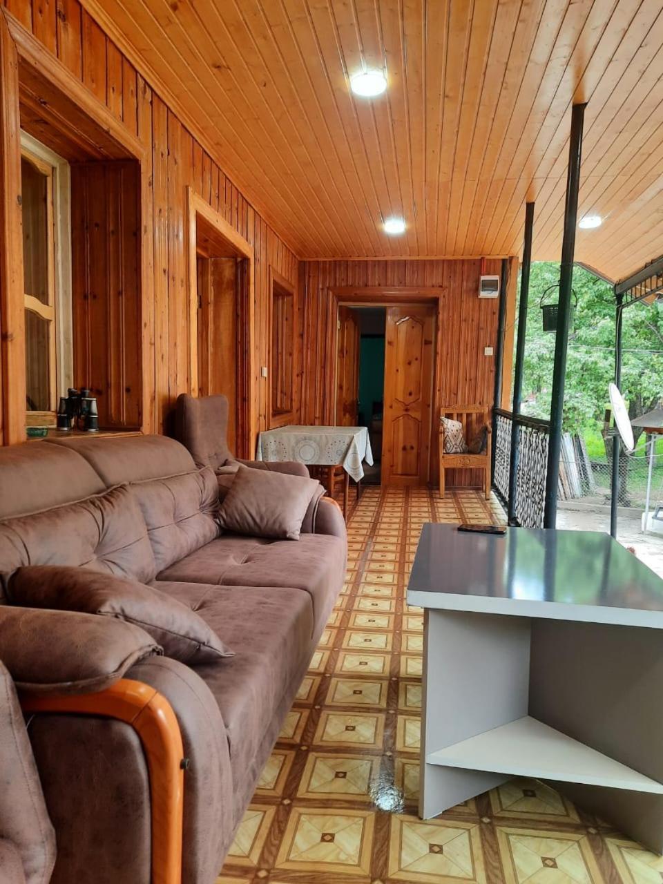 Guesthouse "Megi" Mestia Buitenkant foto