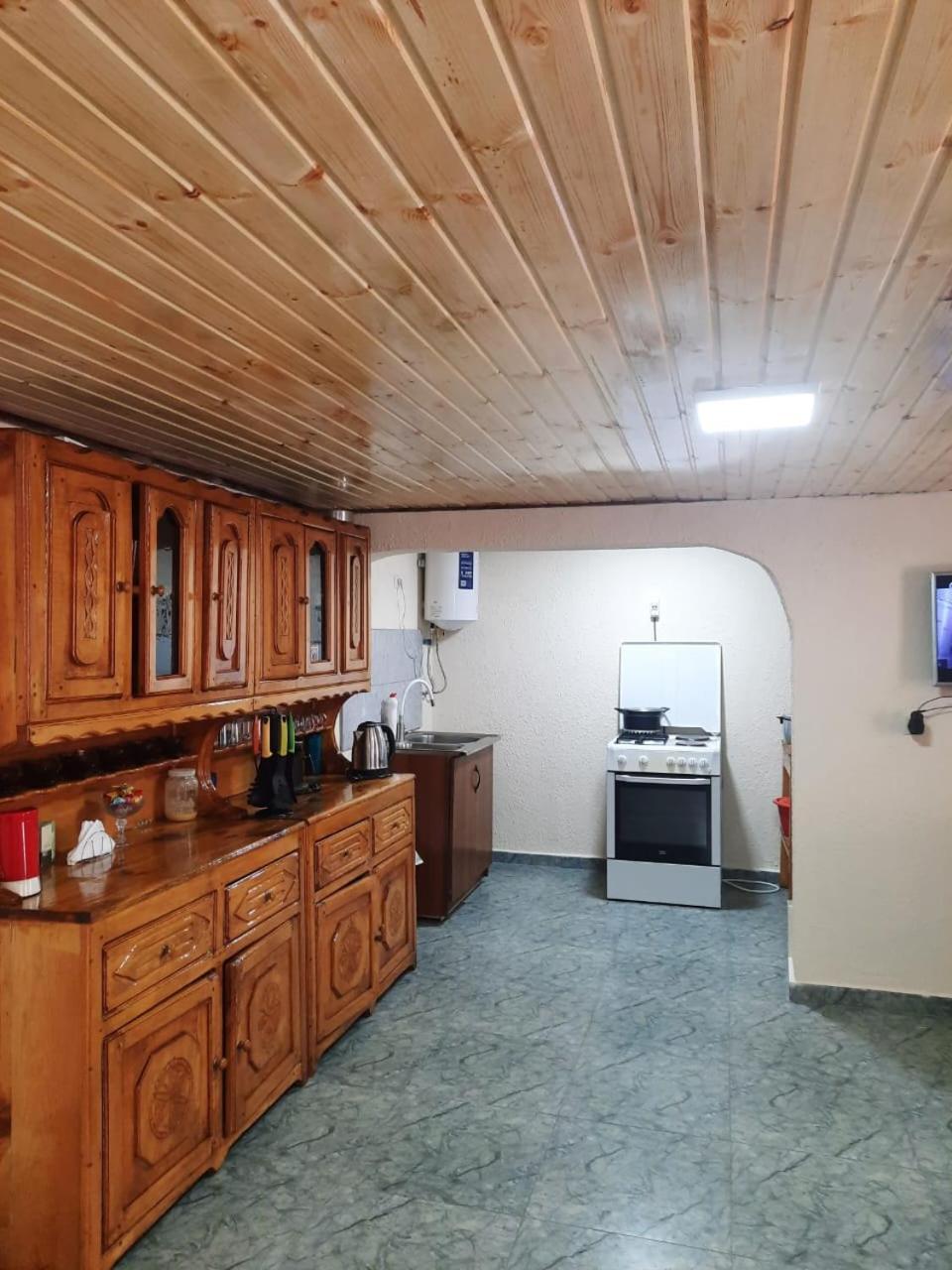 Guesthouse "Megi" Mestia Buitenkant foto